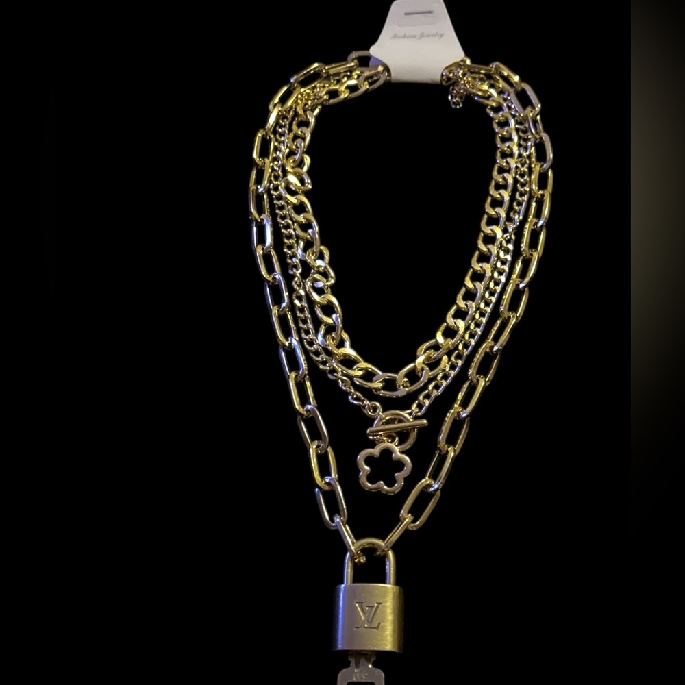 Louis Vuitton Lock & Key with Gold Tone Unbranded Multi-layer Chain Necklaces